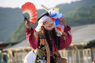 7db24d75ef81f92f1a084943f04b8062-400x267 スペシャルゲスト「きただにひろしさん」「遠藤正明さん」に決定！【2026年須佐湾大花火大会】