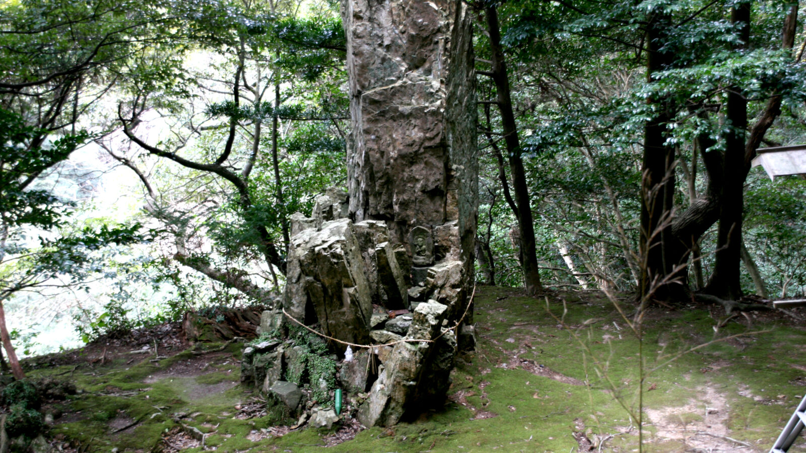 鏡山神社